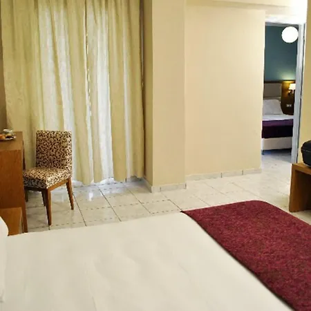 Plessas Palace 3* アリカナス