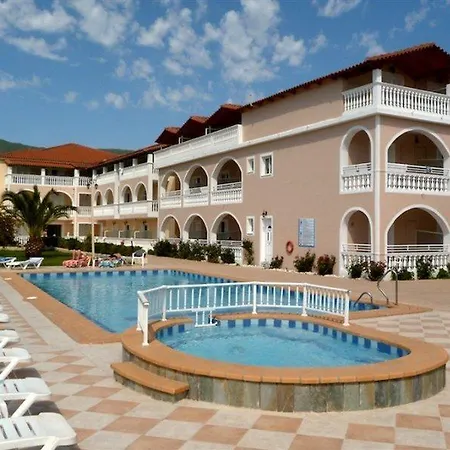 Plessas Palace Ξενοδοχείο με διαμερίσματα Αλυκανάς