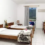 Plessas Palace Aparthotel 3*
