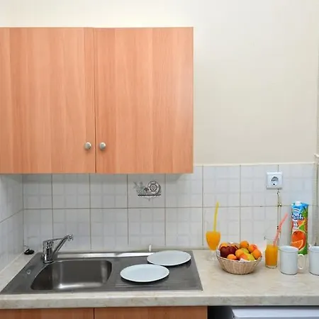 Aparthotel Plessas Palace