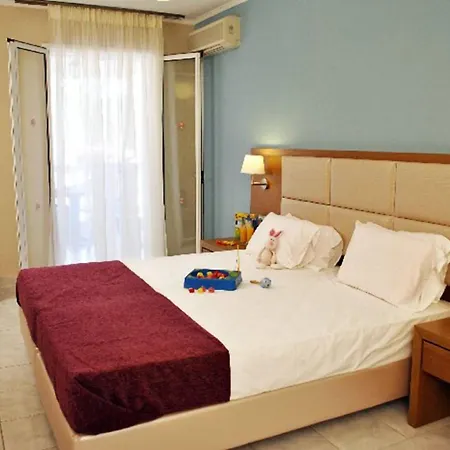 Plessas Palace Aparthotel 3*