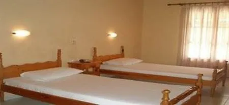 Aparthotel Plessas Palace