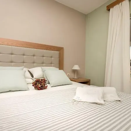 Aparthotel Plessas Palace