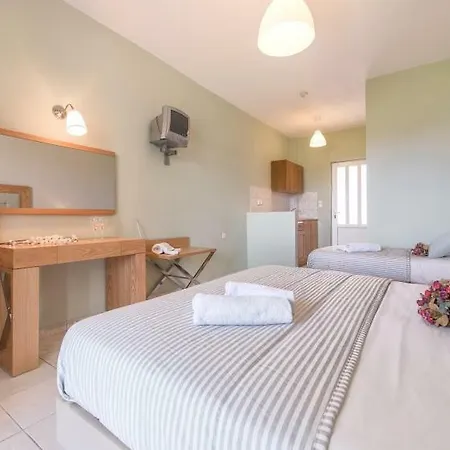 Plessas Palace 3*