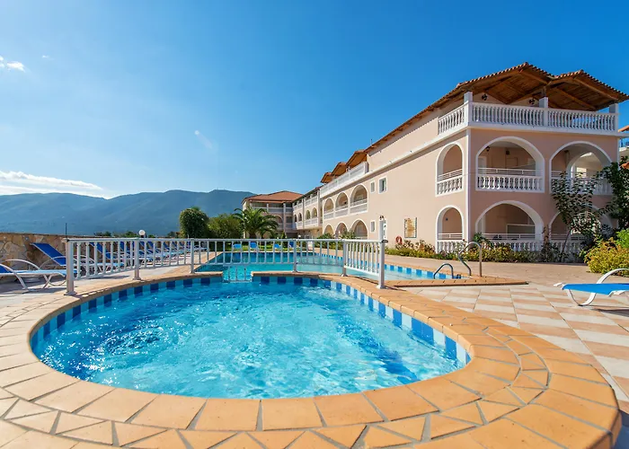 Plessas Palace מלון דירות