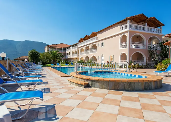 Plessas Palace מלון דירות