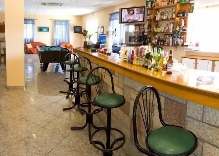 Plessas Palace אליקאנאס