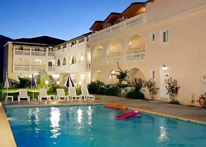 Plessas Palace 3*