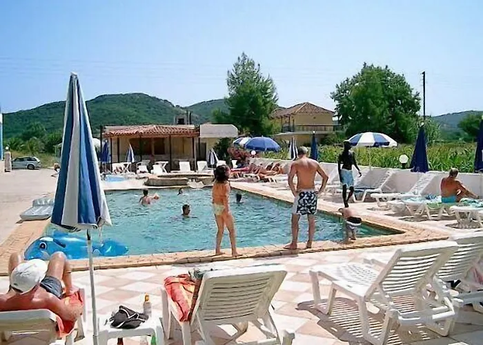 Plessas Palace אליקאנאס