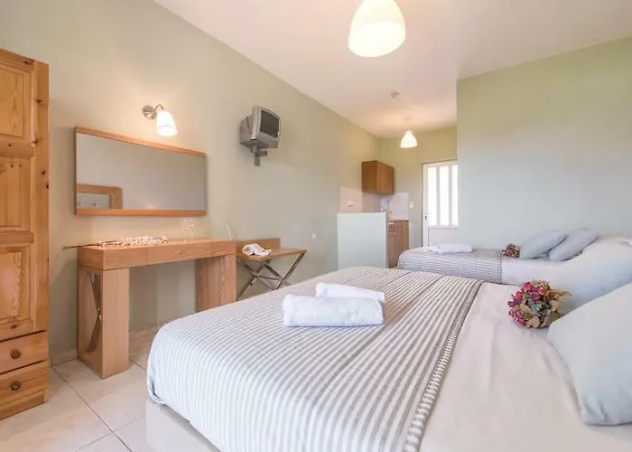 Plessas Palace 3*