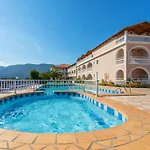 Plessas Palace Lägenhetshotell