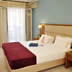 Lägenhetshotell Plessas Palace 3*